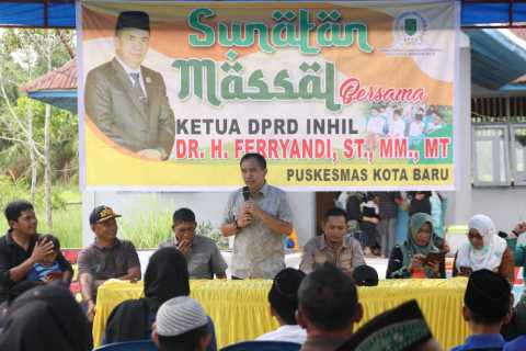 Dr. H. Ferryandi, ST., MT. MM, Membuka Langsung Khitanan Massal di Desa Pengalihan Keritang