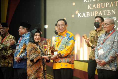 Pemkab Inhil Kembali Sabet Penghargaan Kabupaten Terinovatif