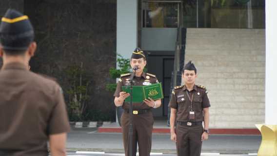 Aspidmil Kejati Riau Penerima Apel Kerja Pagi 