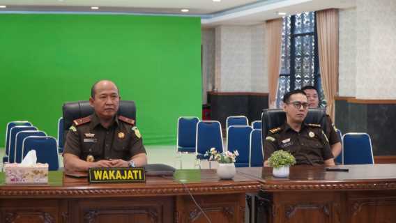 Wakil Kepala Kejaksaan Tinggi Riau mengikuti kegiatan Perkenalan dan Pengarahan Jaksa Agung Muda Pidana Militer Kejaksaan Agung RI secara virtual