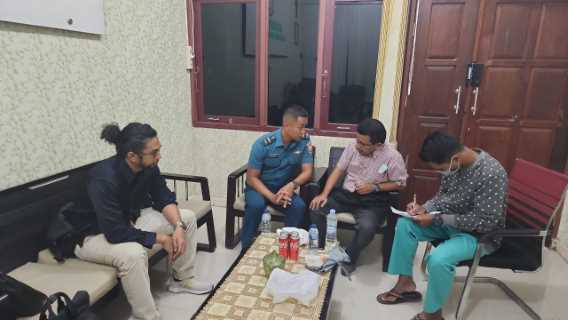 TIM TANGKAP BURONAN (TABUR) KEJAKSAAN TINGGI PAPUA BARAT DAN TIM TABUR KEJAKSAAN NEGERI KAIMANA BERHASIL MENGAMANKAN TERSANGKA “NEK” YANG MERUPAKAN BURONAN TINDAK PIDANA KORUPSI KEJAKSAAN NEGERI KAIMANA