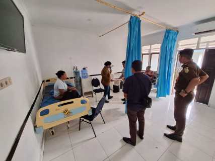 KEJAKSAAN TINGGI PAPUA BARAT MELAKUKAN PENAHANAN TERHADAP TERSANGKA YMF