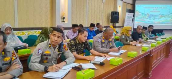 Pemeriksa Perdata dan Tata Usaha Negara Bidang Pengawasan Kejaksaan Tinggi Riau Hadiri Rapat Teknis dan Persiapan Kegiatan Roadshow Bus KPK RI dan Pencanangan WBS Provinsi Riau bersama Tim Soskam KPK RI