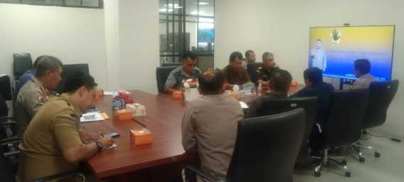 Kasi A bidang Intelijen Kejaksaan Tinggi Riau Hadiri Rapat Satuan Tugas (Satgas) Saber Pungli Provinsi Riau