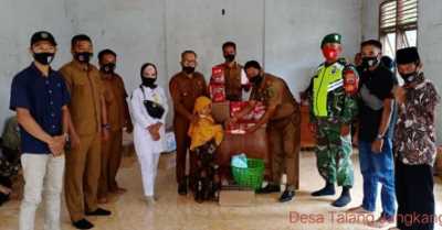 Pemdes Talangjangkang Salurkan Bantuan Vitamin & Susu Kepada Bayi, Bumil, dan Lansia