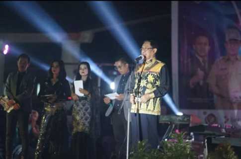 Bupati Inhil Menutup Event Indragiri Mencari Bakat