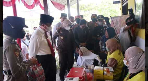 Bupati Inhil Bersama Unsur Forkopimda Ikuti Vaksinasi Merdeka Secara Serentak se-Provinsi Riau