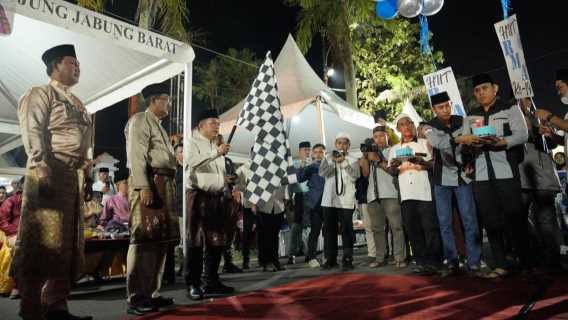 Gubernur Al Haris Buka Festival Arakan Sahur di Kuala Tungkal
