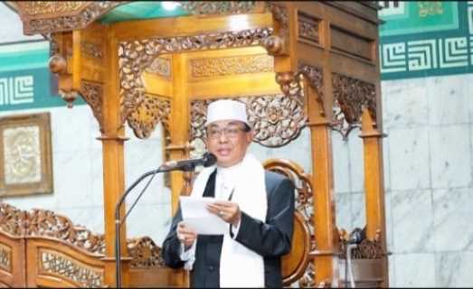 Jadi Khatib Pada Sholat Idul Fitri 1442H, Bupati Inhil Tegaskan Untuk Terus Waspada Dan Menaati Protokol Kesehatan