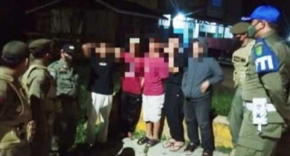 Satpol PP Inhil Dapati Sejumlah Pelajari Asik Main Game Online Ditempat Gelap