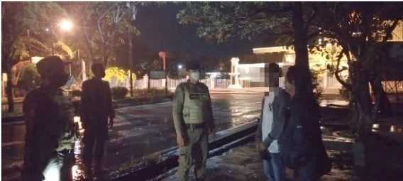 Tim URC Satpol PP Inhil Lakukan Patroli Disiplin Prokes