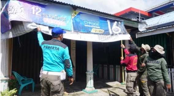 Ratusan Unit Reklame Rokok Ditertibkan Satpol PP Inhil