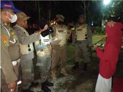 Sepasang Muda-Mudi Dibubarkan Tim URC Satpol PP Inhil