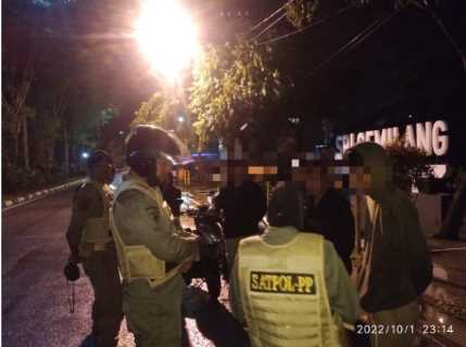 Enam Remaja Dibubarkan Tim URC Satpol PP Inhil
