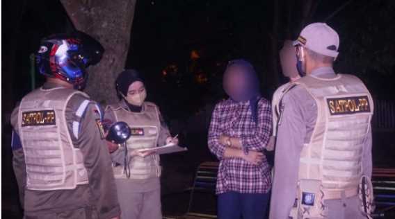 Satpol PP Inhil Beri Himbauan Untuk Tidak Berkumpul Dilokasi Sepi dan Minim Penerangan