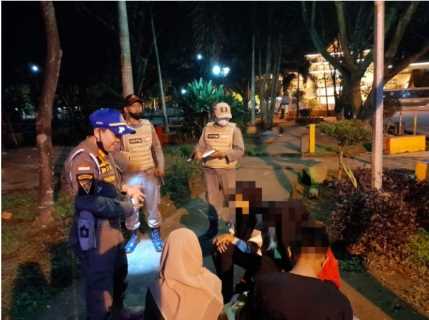 Satpol PP Inhil Dapati 4 Remaja Berkumpul Hingga Larut Malam
