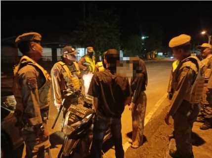 Isap Lem dan Konsumsi Miras, Dua Remaja Digiring ke Mako Satpol PP Inhil