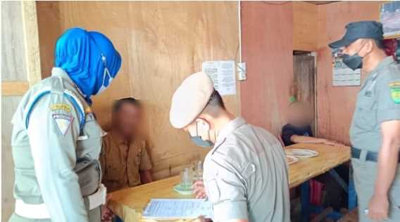 Satpol PP Inhil Temukan ASN dan Non ASN Pemkab di Warung Kopi