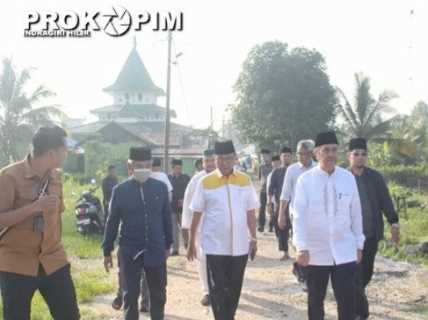 Gubri Didampingi Bupati Inhil Ziarah ke Makam Syekh Abdurrahman Siddiq
