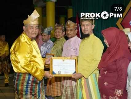 DPMPTSP Terima Penghargaan Penyelenggara Pelayanan Publik Terbaik Pertama di Inhil