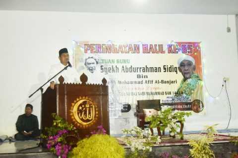 Bersama Ratusan Masyarakat Inhil dan Warga Banjar di Kota Batam, Wakil Bupati H.Syamsuddin Uti Hadiri Haul Tuan Guru Syekh Abdurrahman Siddiq Ke-85
