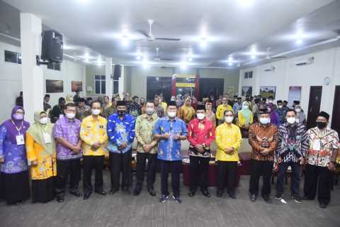 Wabup H.Syamsuddin Uti membuka Perlombaan dan Pertandingan dalam Rangka HUT Ke-76 PGRI dan HGN TH 2021