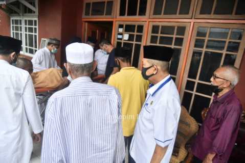 Wabup H.Syamsuddin Uti, Sampaikan Belasungkawa Atas Meninggalnya Istri Ketua FPK Inhil 