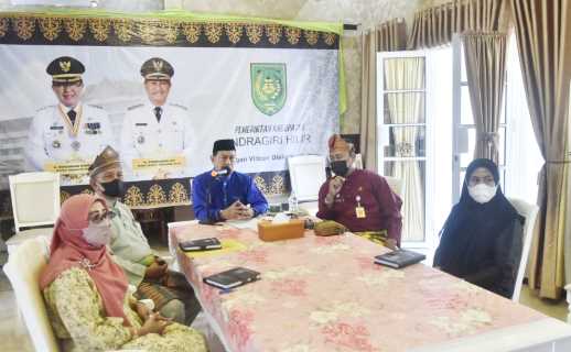 Jadi Narasumber PKL Mahasiswa Fak.Syari\'ah & Hukum UIN Suska Riau, Wabup SU, Kehadiran Mahasiswa di Tunggu