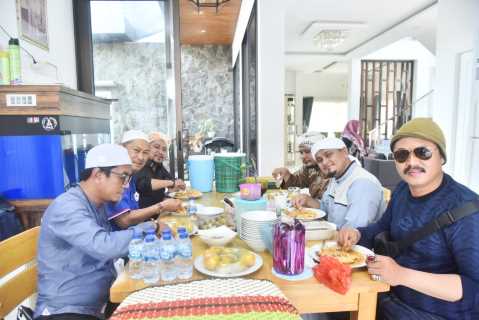 Wakil Bupati H.Syamsuddin Uti Menerima Kunjungan 3 Orang Habib di Rumah Pribadi