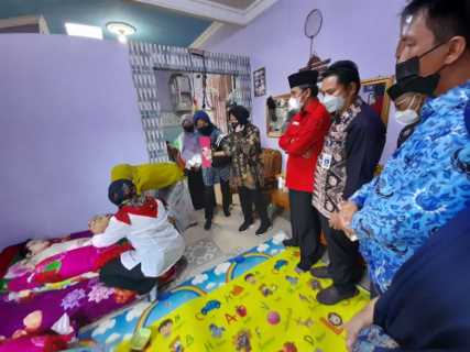Edi Purwanto Ajak Mensos Risma Datangi Suci, Remaja Difabel yang Tak Dapat Bantuan Dari Pemerintah