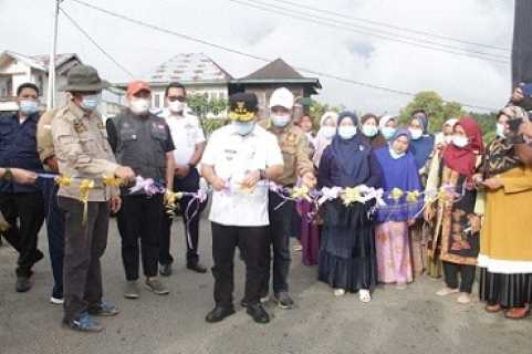 Resmikan Jalan Baru, Al Haris: Saya Berikan Layanan Terbaik