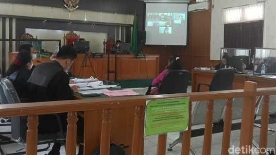 Minta Uang Kembali, Korban Investasi Bodong Rp 84,9 M di Riau Nangis Saat Sidang