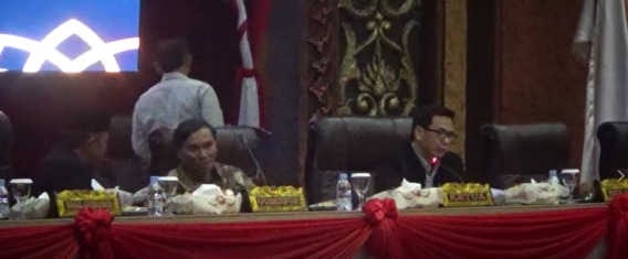 Wakil Ketua DPRD Faisal Riza Pimpin Rapat Paripurna 