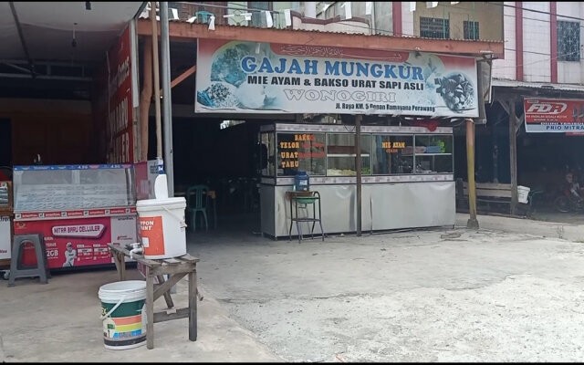 Hampir Setiap Toko di Tualang Sudah Sediakan Tempat Pencuci Tangan